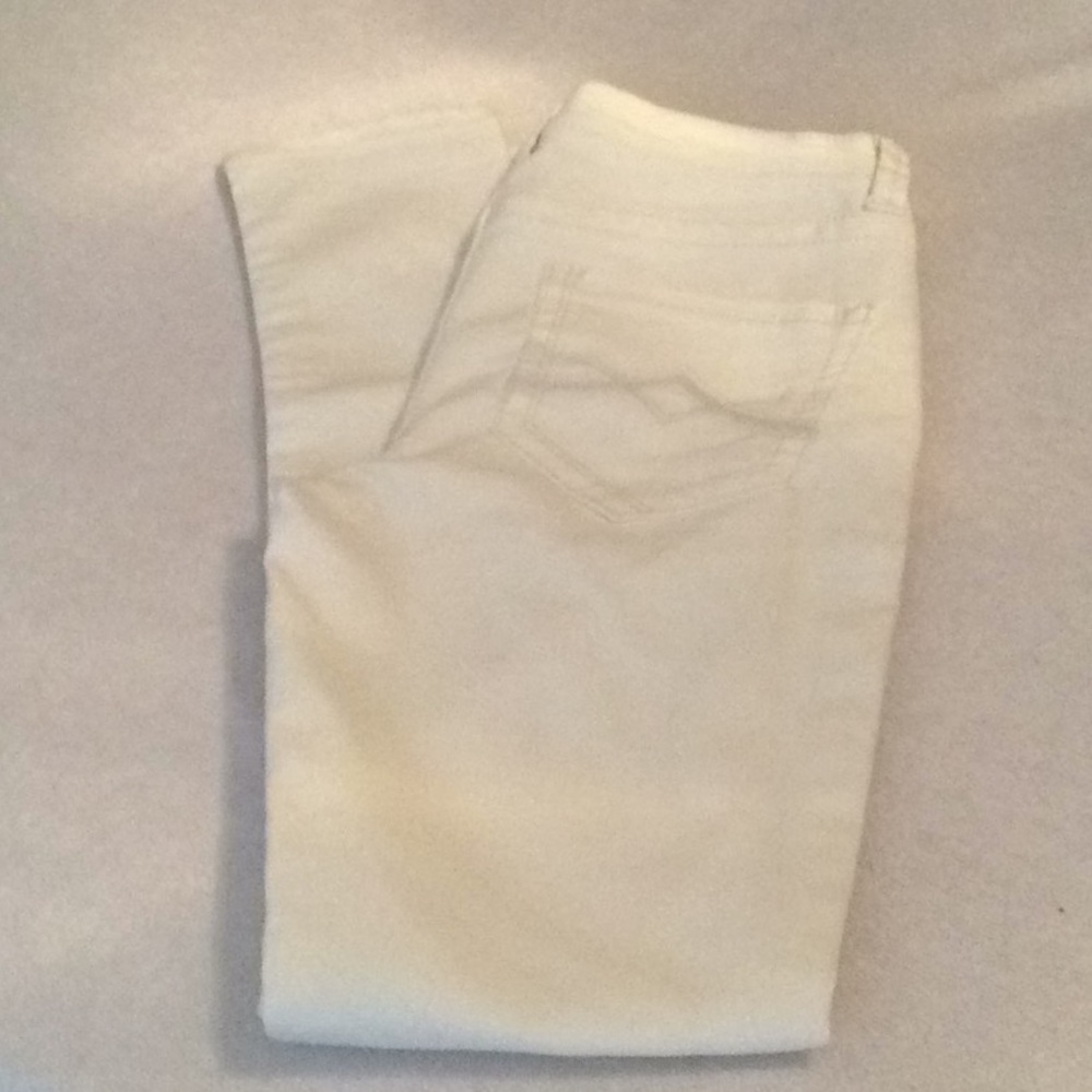 White Mudd jeans size 7